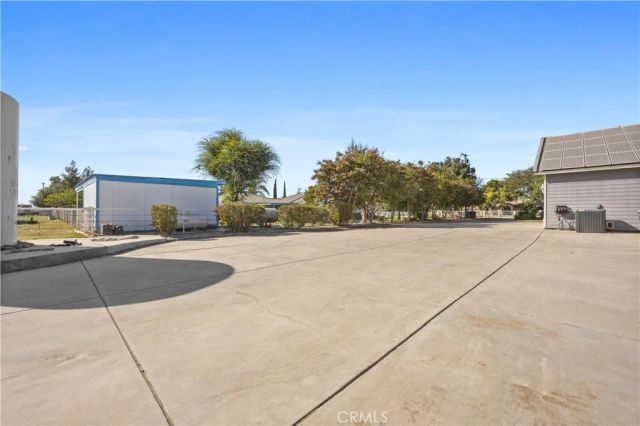 1523 Kuhio Street, Bakersfield, CA 93313