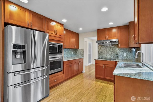 13009 SE 49th Street, Bellevue, WA 98006