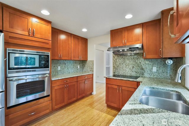 13009 SE 49th Street, Bellevue, WA 98006