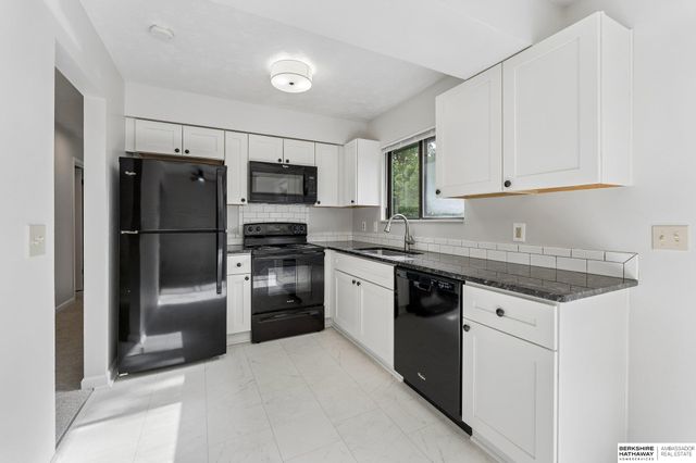 5085 S 105th Street, Omaha, NE 68127