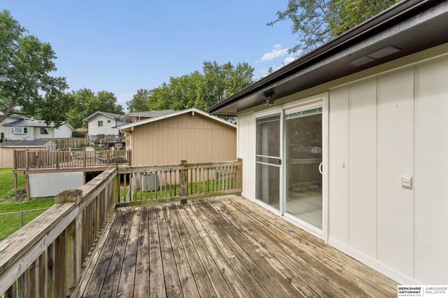 5085 S 105th Street, Omaha, NE 68127