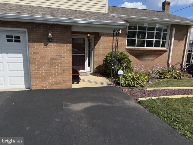 402 GROSSTOWN RD, Stowe, PA 19464
