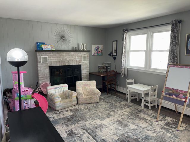 402 GROSSTOWN RD, Stowe, PA 19464