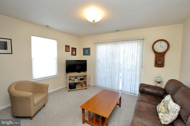 42 CLIFFORD CT, Mount Laurel, NJ 08054