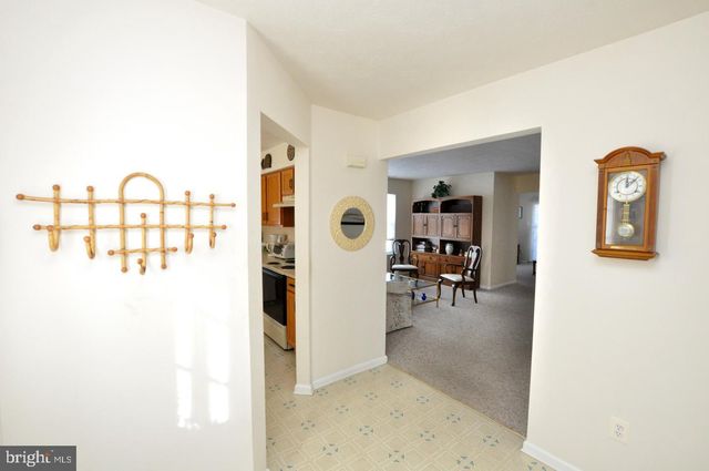 42 CLIFFORD CT, Mount Laurel, NJ 08054