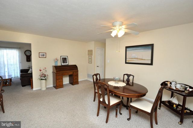 42 CLIFFORD CT, Mount Laurel, NJ 08054