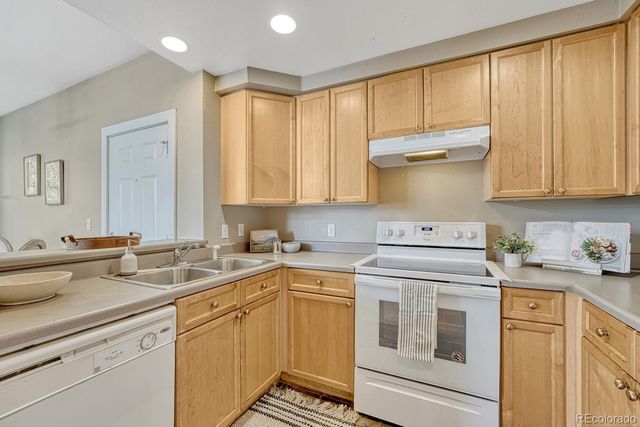 2818 Syracuse Street 218, Denver, CO 80238
