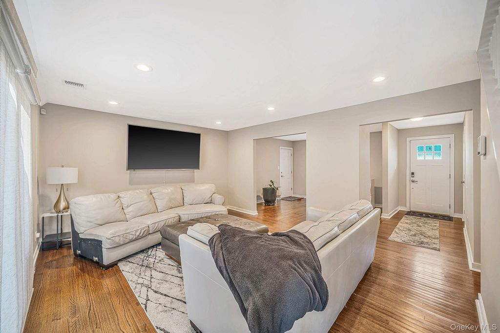 354 Seaford Avenue, Massapequa, NY 11758 — photo 2