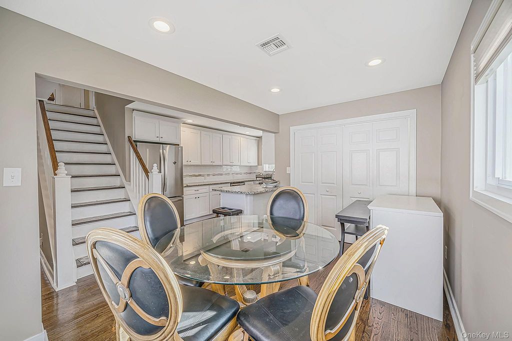 354 Seaford Avenue, Massapequa, NY 11758 — photo 3