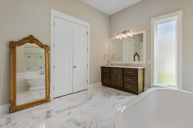 2409 E X Street, Deer Park, TX 77536