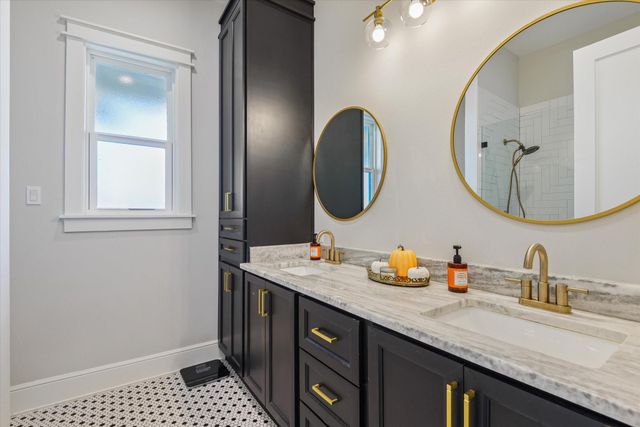 2409 E X Street, Deer Park, TX 77536