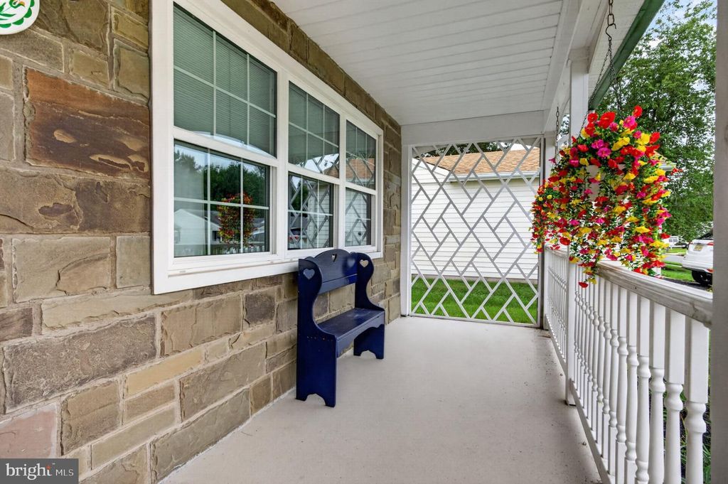 104 DORCHESTER DR, SOUTHAMPTON, NJ 08088 — photo 3