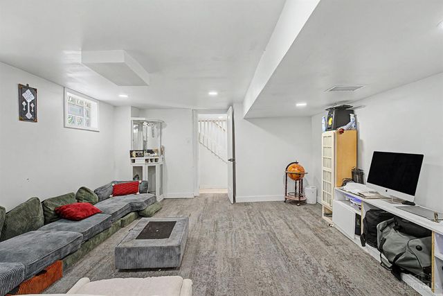 2855 Shaffer Avenue, Cincinnati, OH 45211
