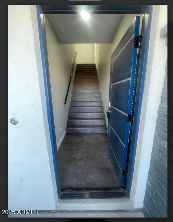 Image 4 of property listing at 1305 E MADISON Street, Phoenix, AZ 85034