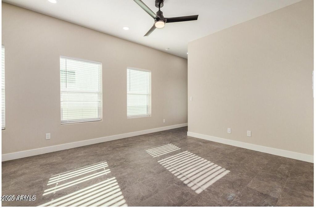 Image 8 of property listing at 1305 E MADISON Street, Phoenix, AZ 85034