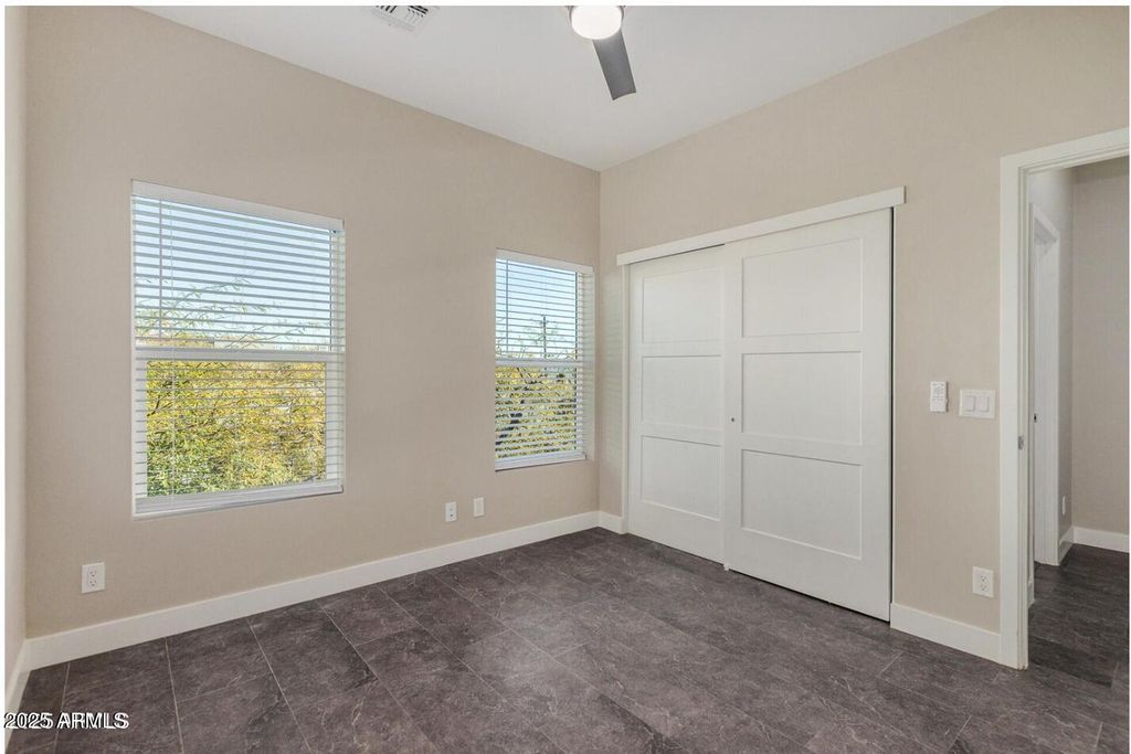 Image 9 of property listing at 1305 E MADISON Street, Phoenix, AZ 85034