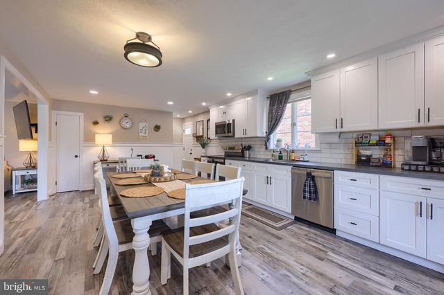 345 W CARPENTER AVE, Myerstown, PA 17067