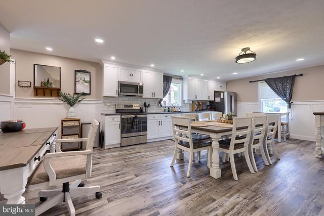 345 W CARPENTER AVE, Myerstown, PA 17067