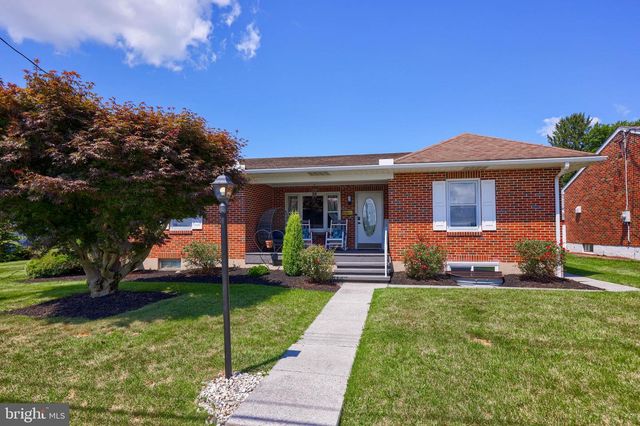345 W CARPENTER AVE, Myerstown, PA 17067