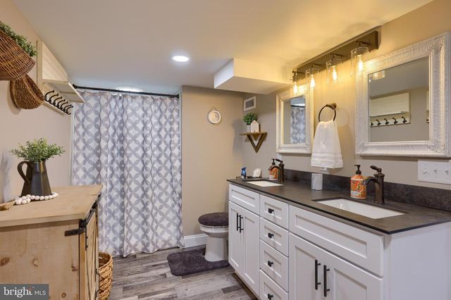 345 W CARPENTER AVE, Myerstown, PA 17067