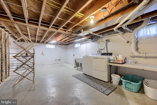 345 W CARPENTER AVE, Myerstown, PA 17067