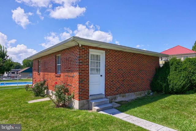 345 W CARPENTER AVE, Myerstown, PA 17067