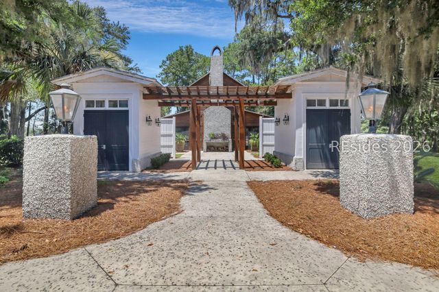 2731 Satilla Blvd, Beaufort, SC 29902