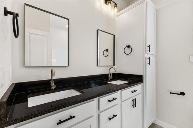 1105 East Main Street A, Brenham, TX 77833