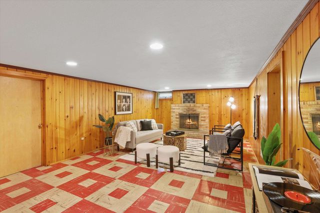 1104 E 43rd Ave, Spokane, WA 99203