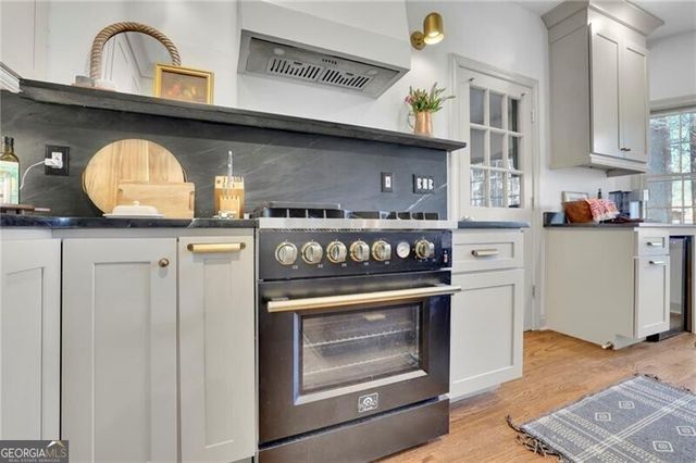 1069 Sunny Field Lane, Lawrenceville, GA 30043