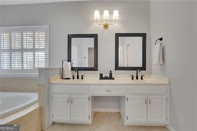 1069 Sunny Field Lane, Lawrenceville, GA 30043