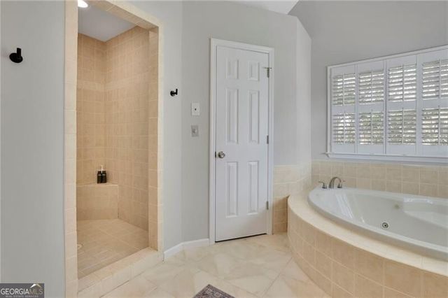 1069 Sunny Field Lane, Lawrenceville, GA 30043