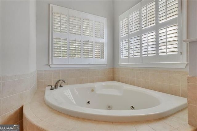 1069 Sunny Field Lane, Lawrenceville, GA 30043