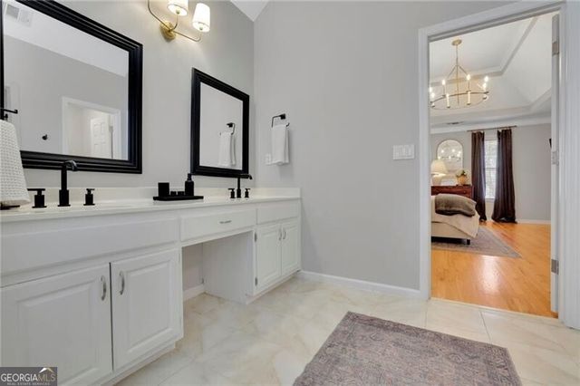 1069 Sunny Field Lane, Lawrenceville, GA 30043