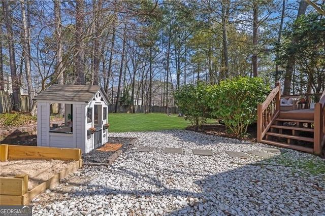 1069 Sunny Field Lane, Lawrenceville, GA 30043