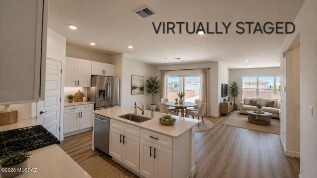 854 N Astronomer Lane, Green Valley, AZ 85614