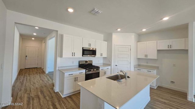 854 N Astronomer Lane, Green Valley, AZ 85614