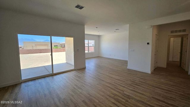 854 N Astronomer Lane, Green Valley, AZ 85614
