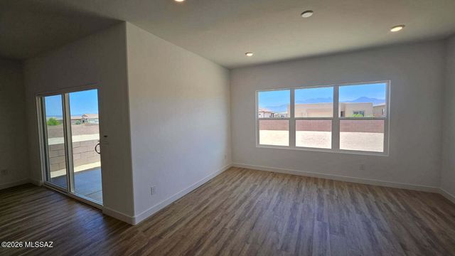 854 N Astronomer Lane, Green Valley, AZ 85614