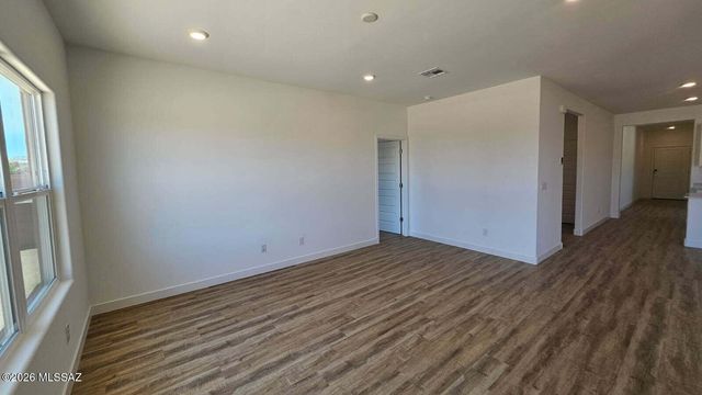 854 N Astronomer Lane, Green Valley, AZ 85614