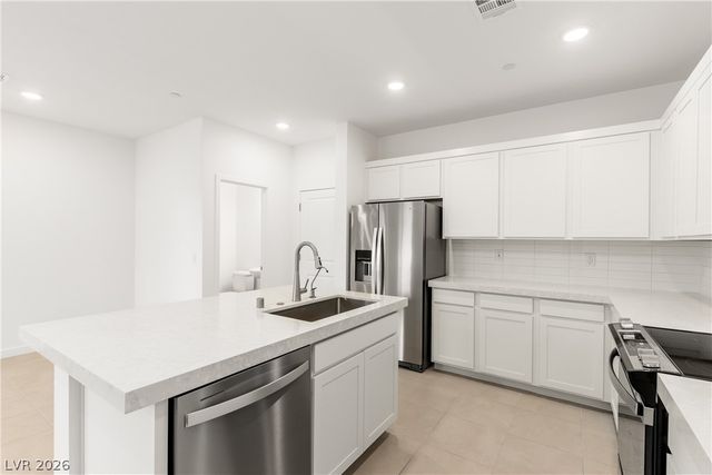 200 Wewatta Avenue, Henderson, NV 89011