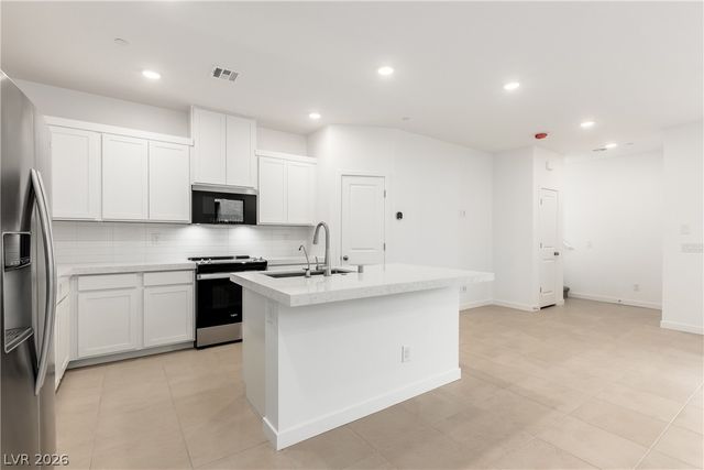 200 Wewatta Avenue, Henderson, NV 89011