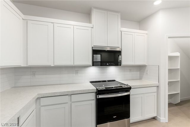 200 Wewatta Avenue, Henderson, NV 89011