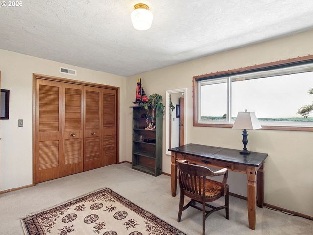 4422 Sw WASHOUGA Ave, Portland, OR 97239