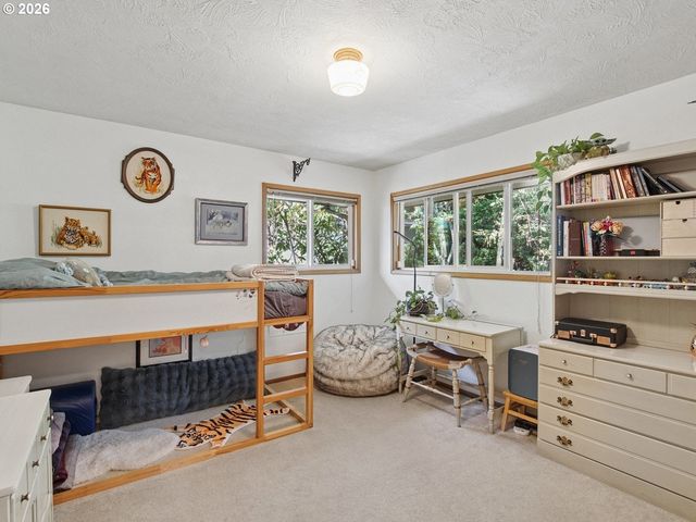 4422 Sw WASHOUGA Ave, Portland, OR 97239