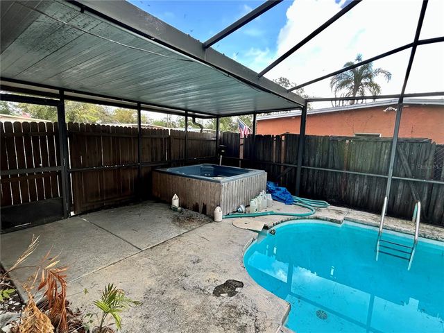 1130 DOGWOOD AVENUE, Tampa, FL 33613