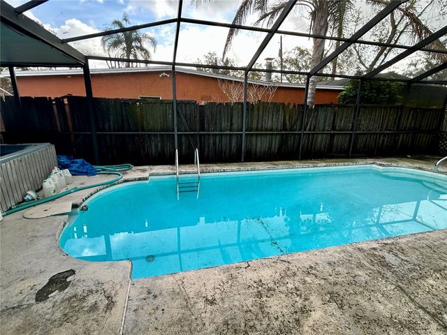 1130 DOGWOOD AVENUE, Tampa, FL 33613