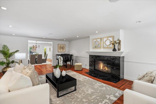 801 Eucalyptus Avenue, Hillsborough, CA 94010