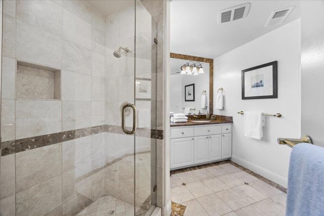801 Eucalyptus Avenue, Hillsborough, CA 94010