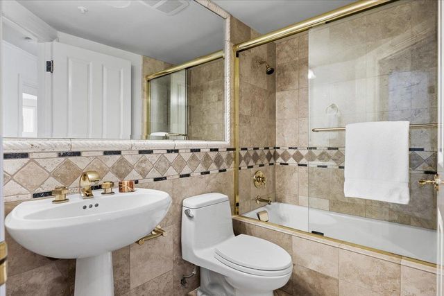 801 Eucalyptus Avenue, Hillsborough, CA 94010